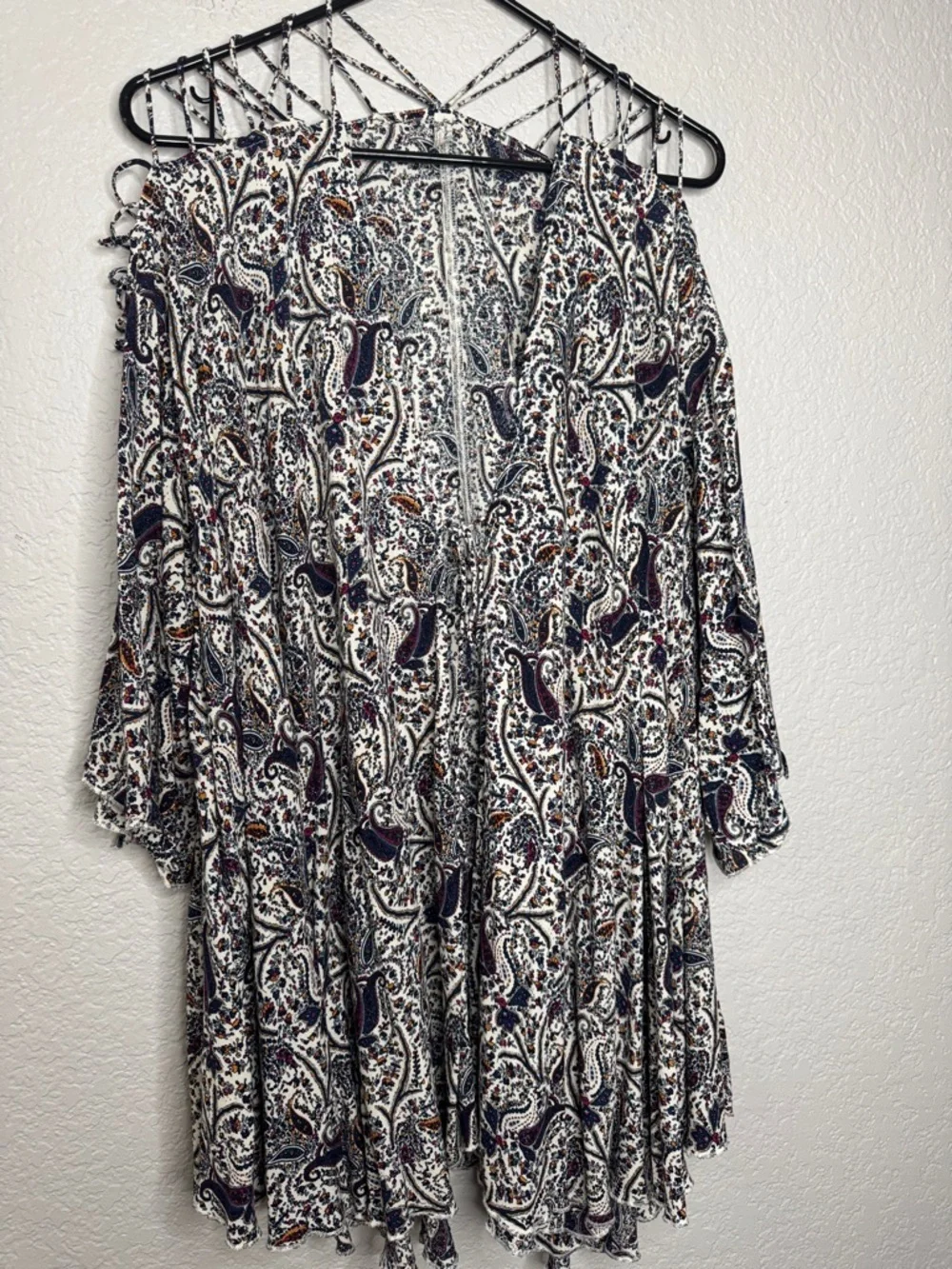 Free People no signs